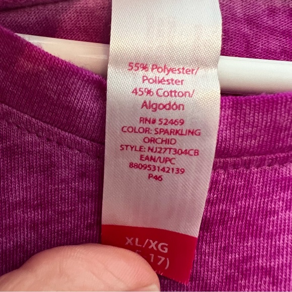 No Boundaries Fuchsia Pink Heart Graphic Workout Tank Top Tulip Back NWOT - Picture 4 of 11